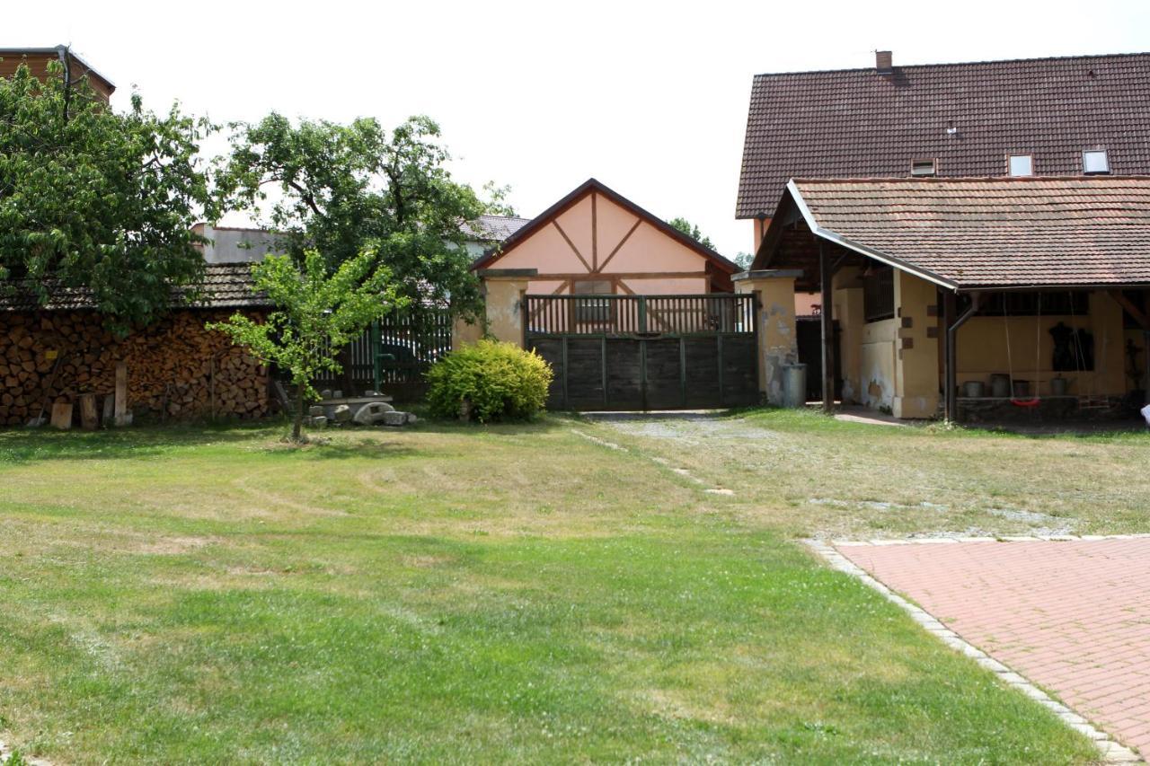 Appartamento Mlyn-Osvracin Esterno foto